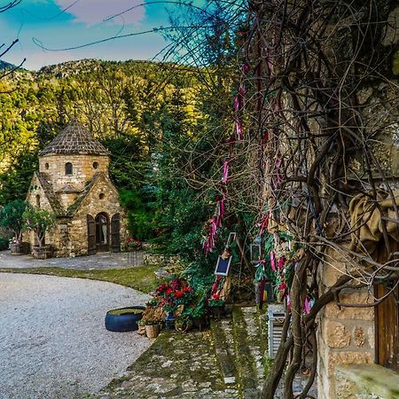 Meliti Guesthouse Акрата Экстерьер фото