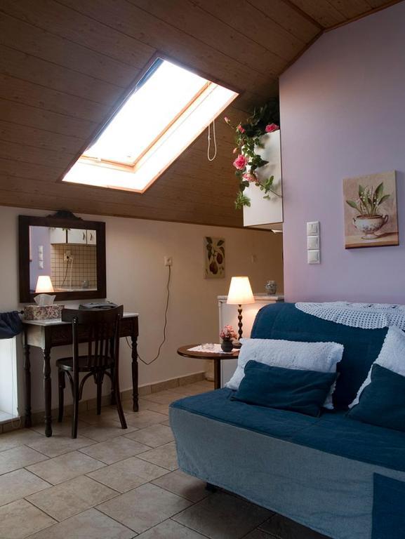Meliti Guesthouse Акрата Экстерьер фото