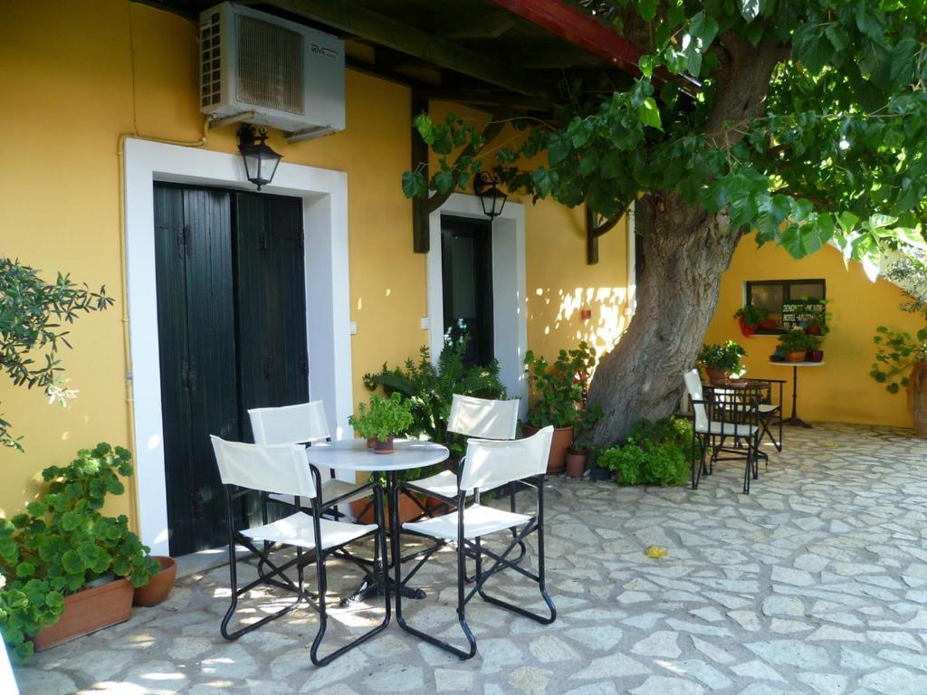 Meliti Guesthouse Акрата Экстерьер фото