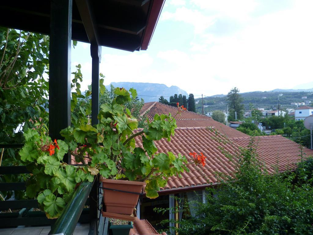 Meliti Guesthouse Акрата Экстерьер фото