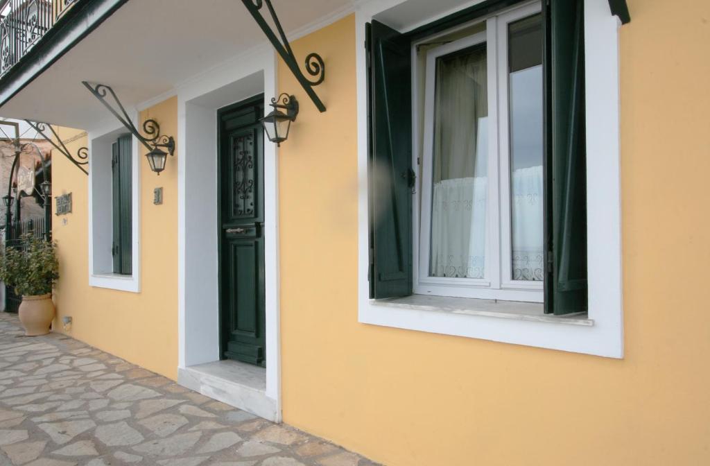 Meliti Guesthouse Акрата Экстерьер фото
