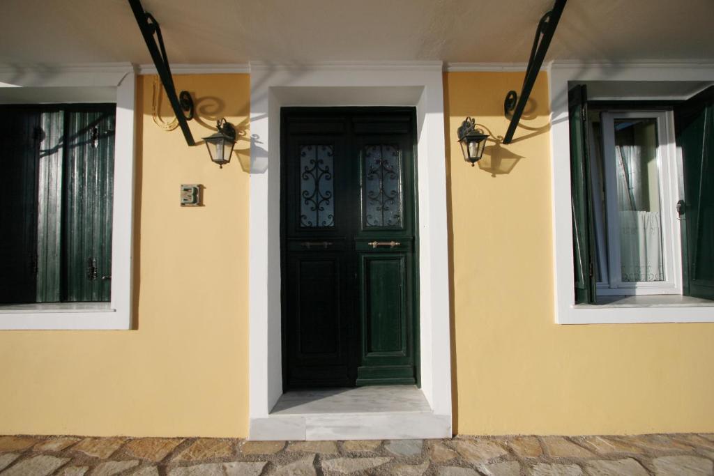 Meliti Guesthouse Акрата Экстерьер фото