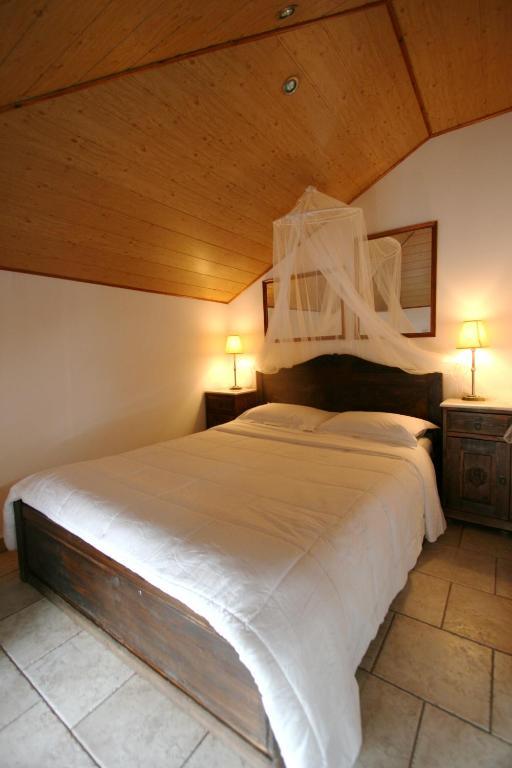 Meliti Guesthouse Акрата Экстерьер фото